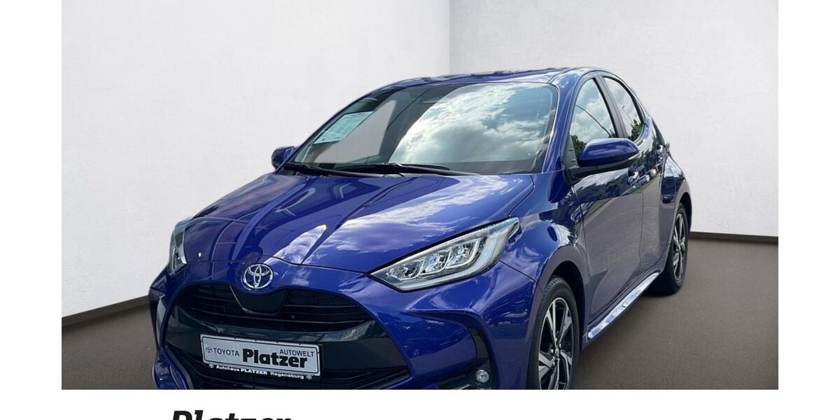Toyota Yaris 8.589 km 22.980 &euro; Regensburg 93055