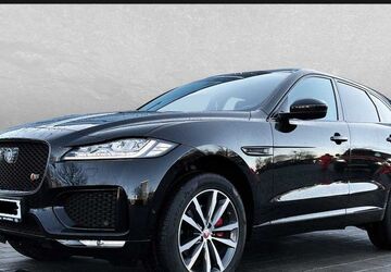 Jaguar F-Pace 25.900 km 40.890 &euro; Regensburg 93059