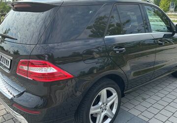 Mercedes-Benz ML 350 169.000 km 19.299 &euro; Regensburg 93055