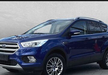 Ford Kuga 81.000 km 13.499 &euro; Regensburg 93059