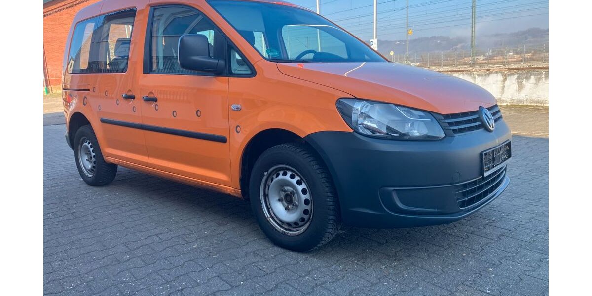 VW Caddy 114.000 km 5.880 &euro; schierling 84069