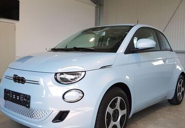 Fiat 500e 8.600 km 17.490 &euro; Wörth an der Donau 93086