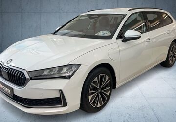Skoda Superb 8.900 km 41.470 &euro; Regensburg 93049