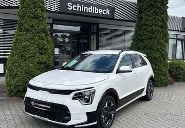 Kia Niro 2.063 km 29.490 &euro; Regensburg 93055