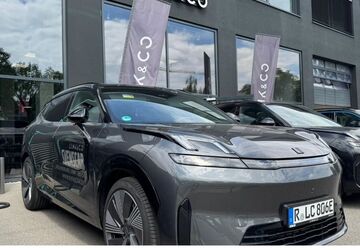 Lynk & Co 08 5.999 km 46.990 &euro; Regensburg 93055