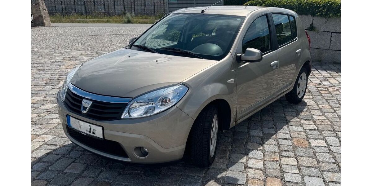 Dacia Sandero 124.000 km 1.290 &euro; Regensburg 93055