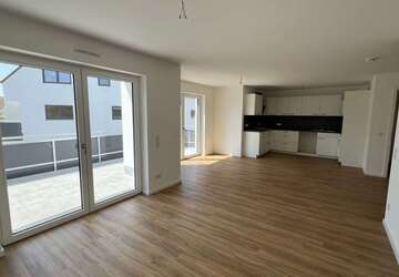 Wohnung Regenstauf - 3 Zimmer, 91 m&sup2;, 1.360&euro; | Angebot:27348925
