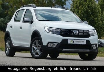 Dacia Sandero 29.800 km 8.400 &euro; Regensburg 93059