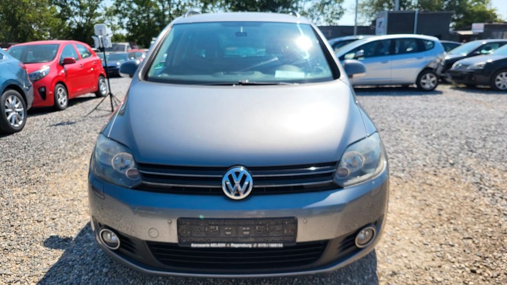 VW Golf 195.206 km 4.299 &euro; Regensburg 93055