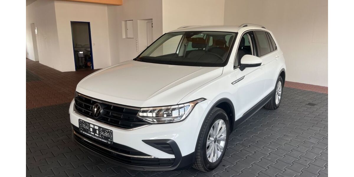 VW Tiguan 55.600 km 23.890 &euro; Regensburg 93057