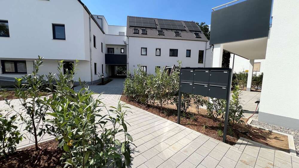 Etagenwohnung Regenstauf - 3 Zimmer, 106 m&sup2;, 1.590&euro; | Angebot:27305095