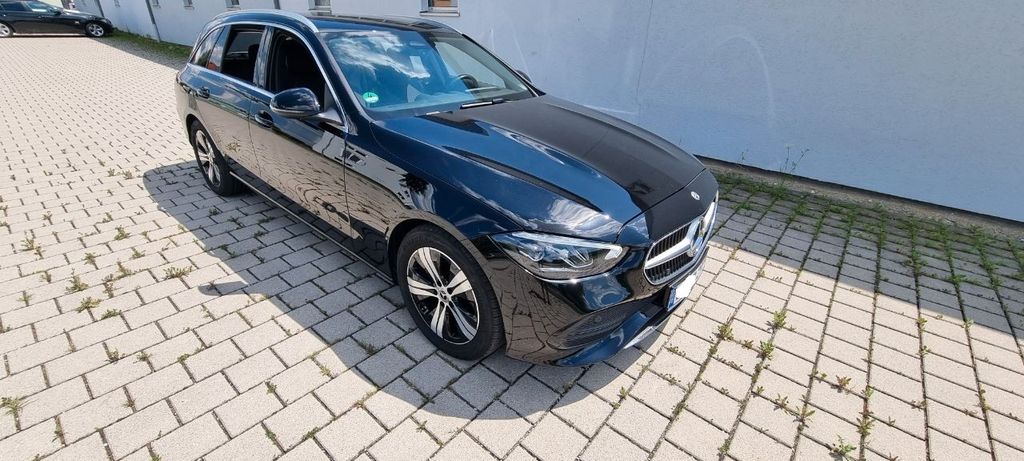 Mercedes-Benz C 180 49.157 km 26.500 &euro; Hemau 93155