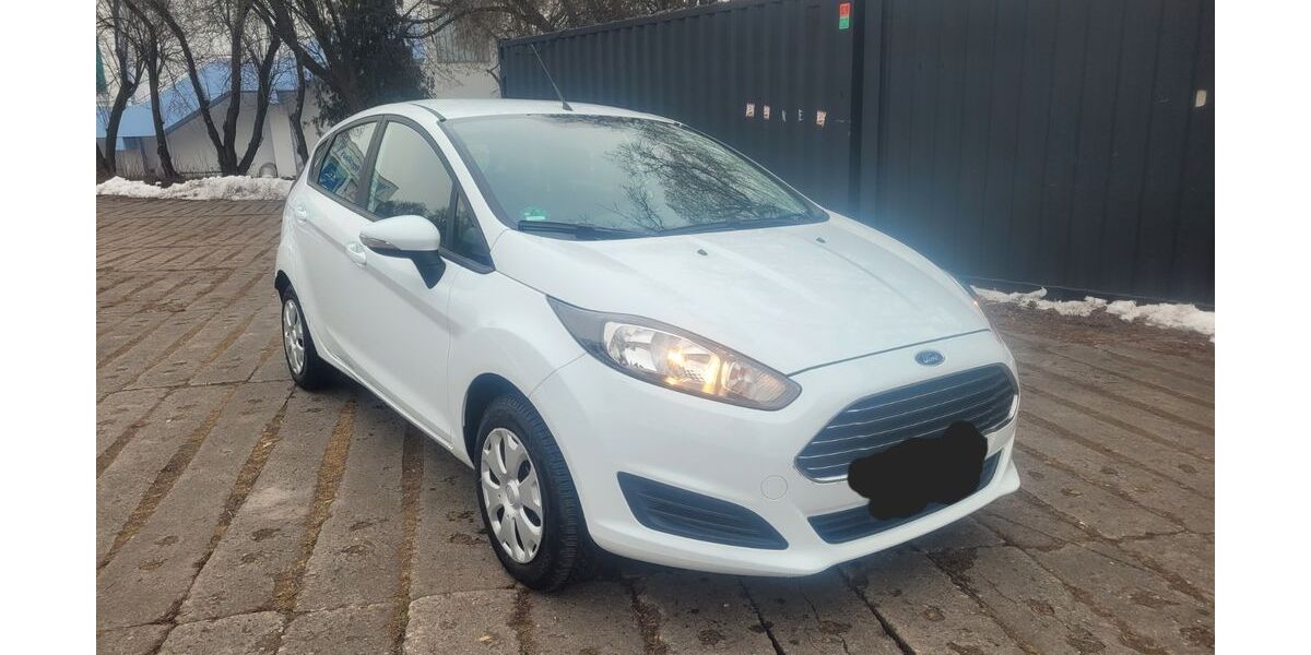 Ford Fiesta 30.962 km 5.900 &euro; Regensburg 93057