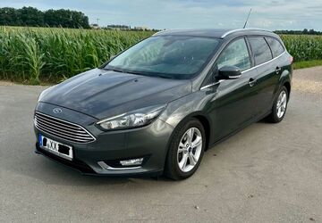 Ford Focus 161.211 km 8.300 &euro; Regensburg 93055