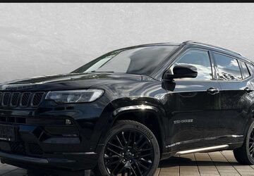 Jeep Compass 76.000 km 26.199 &euro; Regensburg 93059