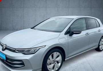 VW Golf 10.460 km 30.970 &euro; Saal a.d. Donau 93342